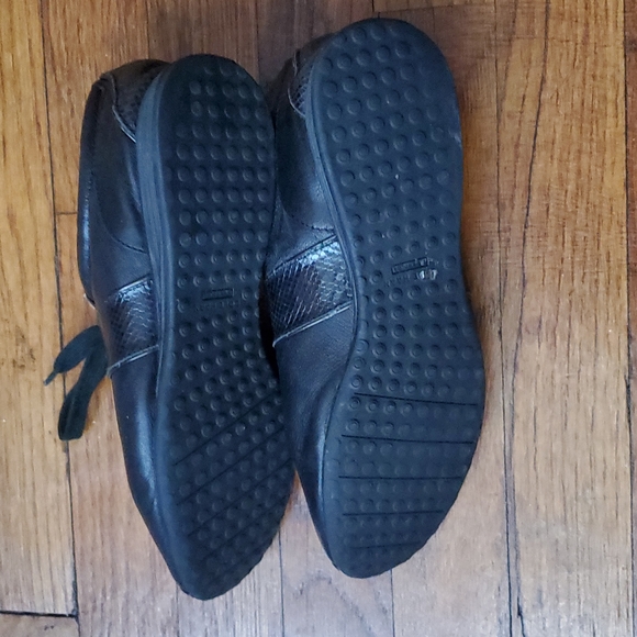 Cole Haan Grand Os Pre-loved Fashion Sneakers - Picture 8 of 8